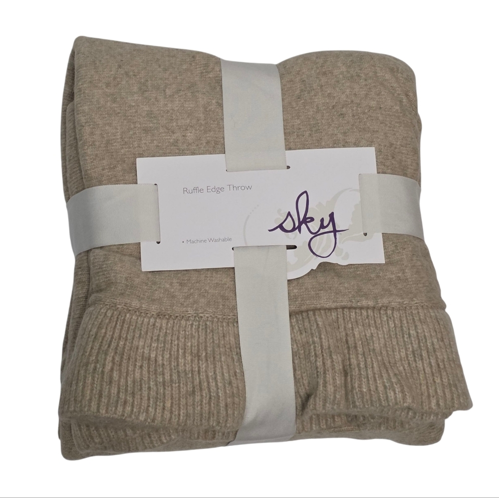 Sky Ruffle Edge Knit Throw Blanket Tan Brown 50 X 70